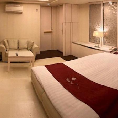 Prime Hotel Fulula プライムホテル フルーラ (Adults Only) Osaka Exteriör bild